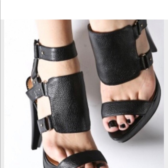 Report Signature Randolph Black Heels - Picture 4 of 9